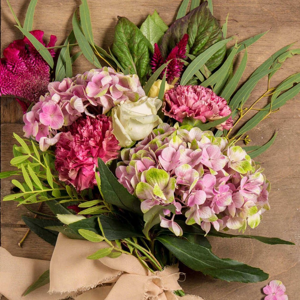 the flowers on wooden background 2021 08 26 17 41 18 utc Cropped